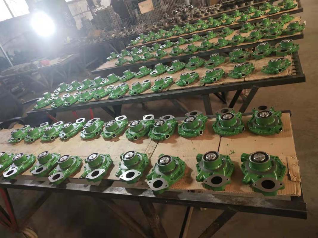 Pompes à eau John Deere RE505980 RE505981 pour tracteur 5410 5420 5510 5520